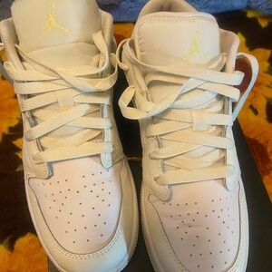 Jordan Kids White and Gold Sneakers